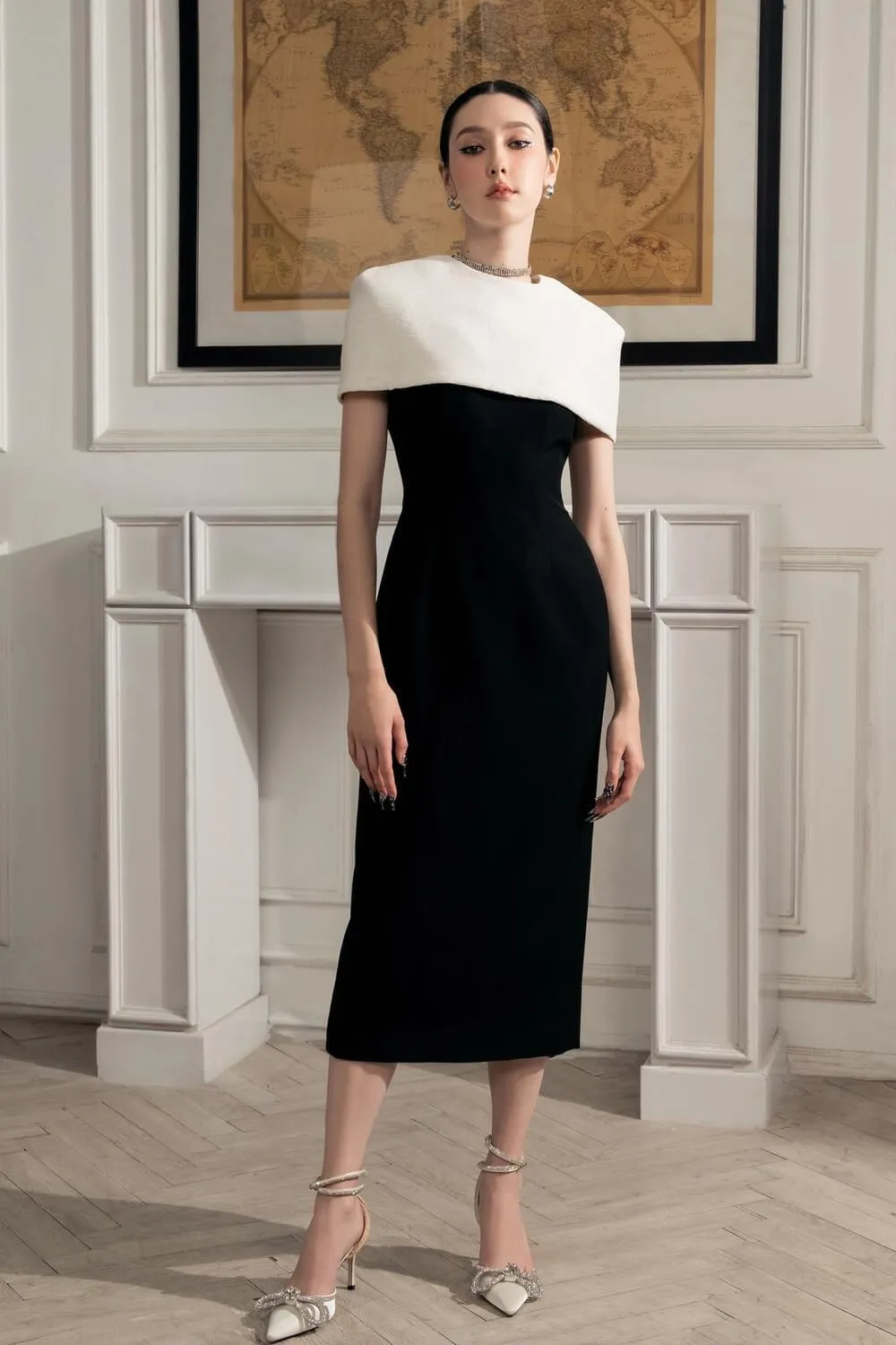 Sophia Sheath V-Neck Polyester Midi Dress