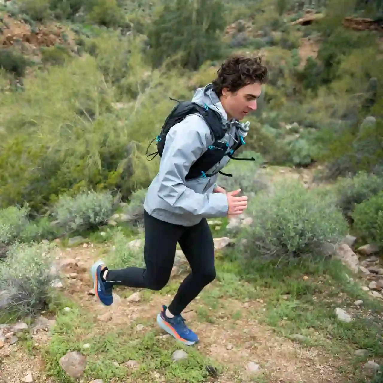 Ultimate Direction Adventure Vest 6.0